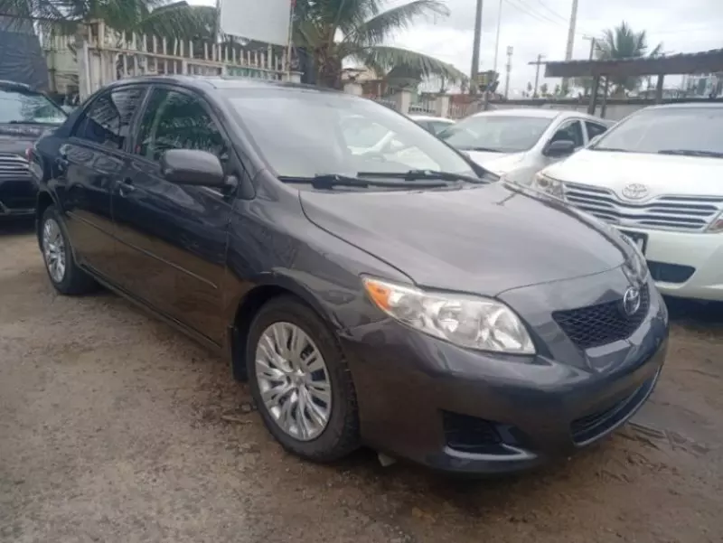 TOYOTA Corolla   - 2009