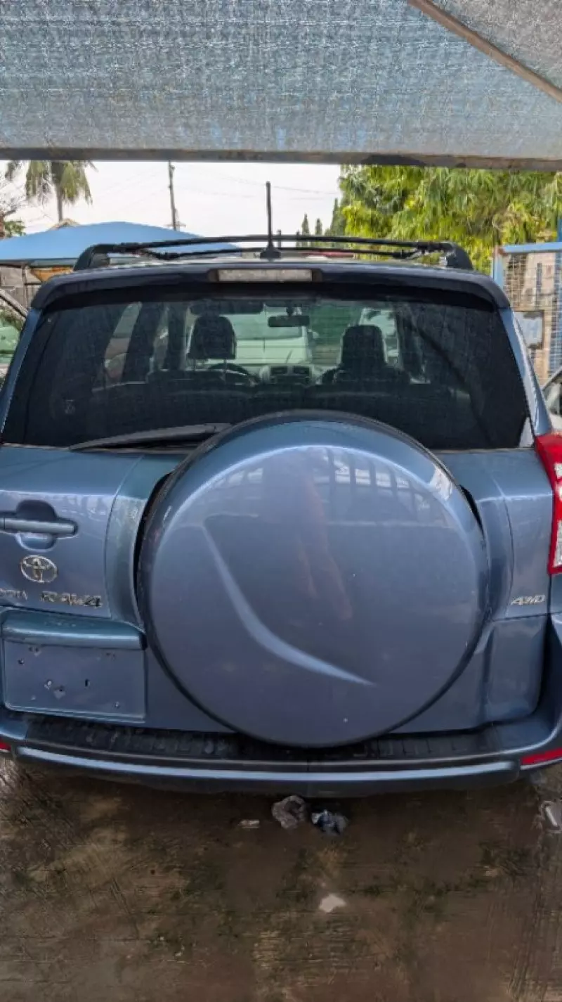Toyota RAV 4   - 2009
