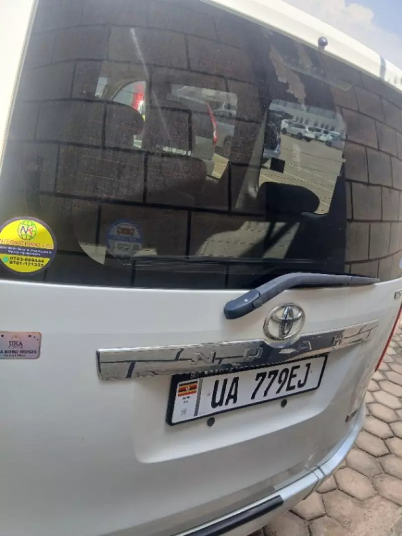 TOYOTA Noah   - 2015