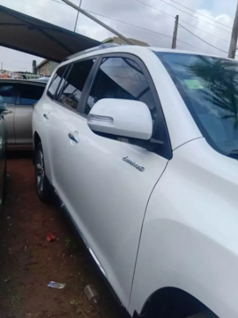 Toyota Highlander   - 2009