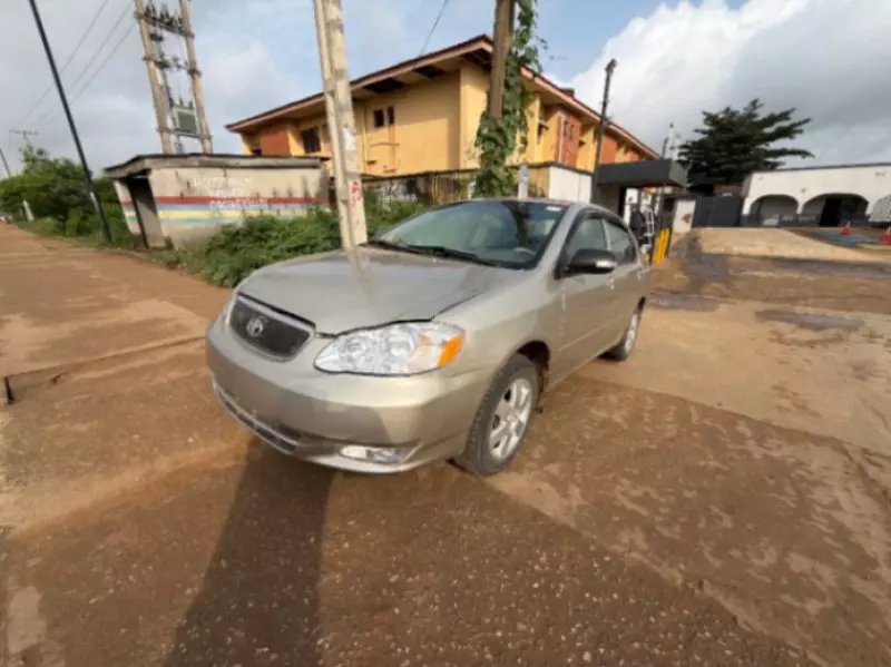 TOYOTA Corolla - 2003