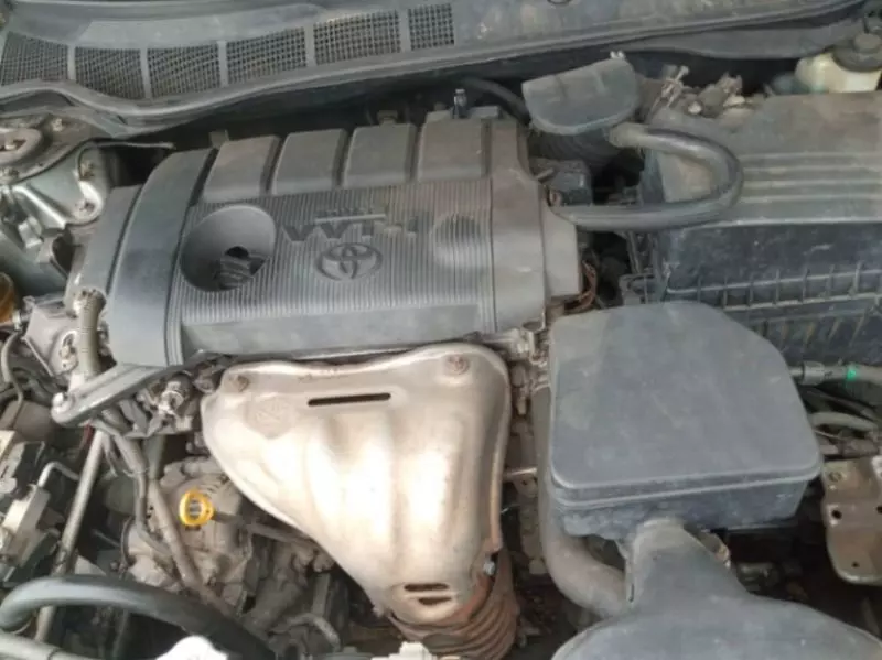 Toyota Camry   - 2011