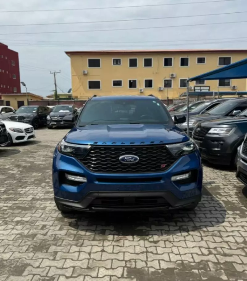 Ford Explorer   - 2020