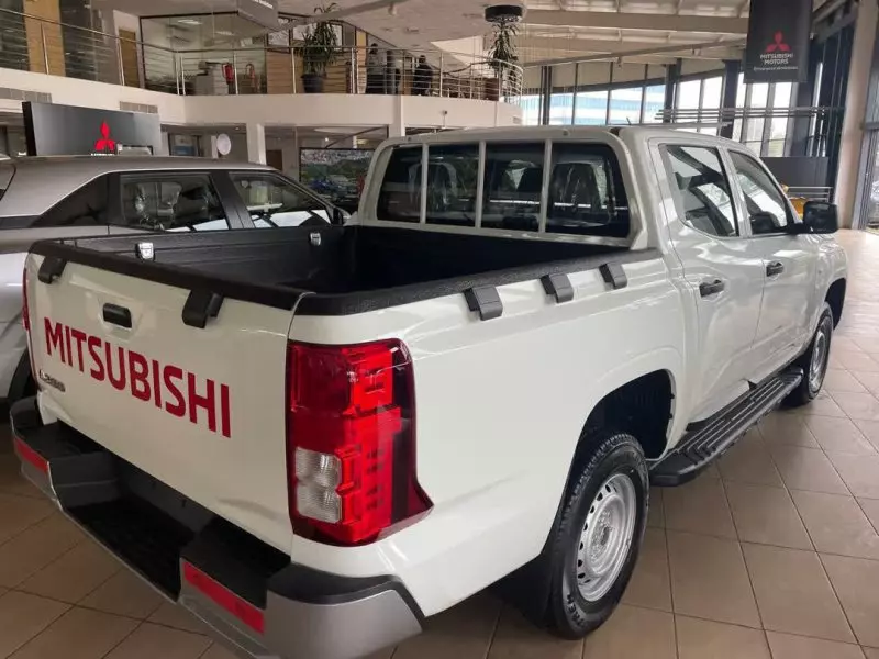 Mitsubishi L200   - 2025
