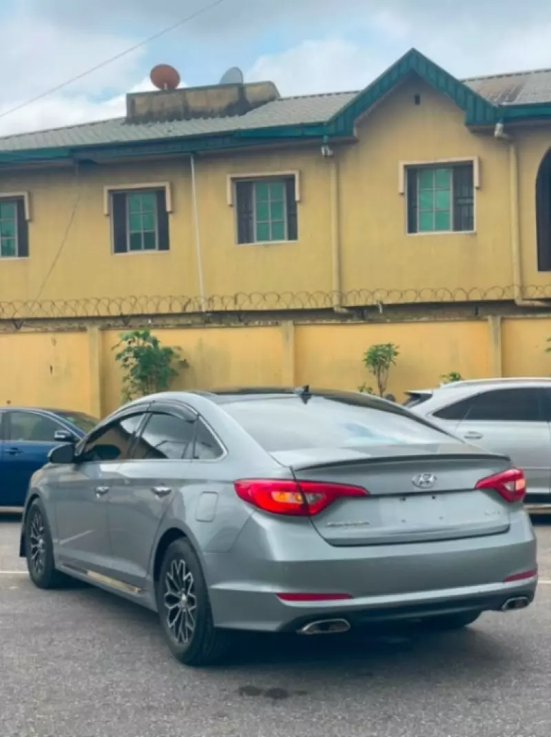 Hyundai Sonata   - 2015