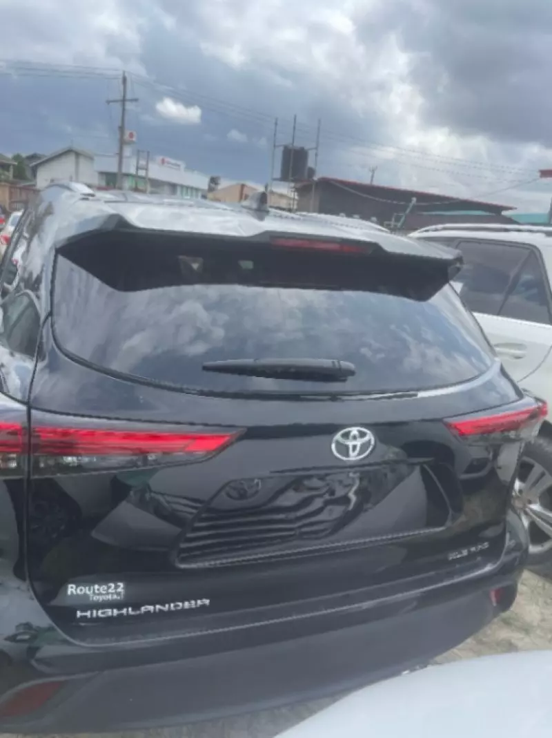 TOYOTA Highlander   - 2021
