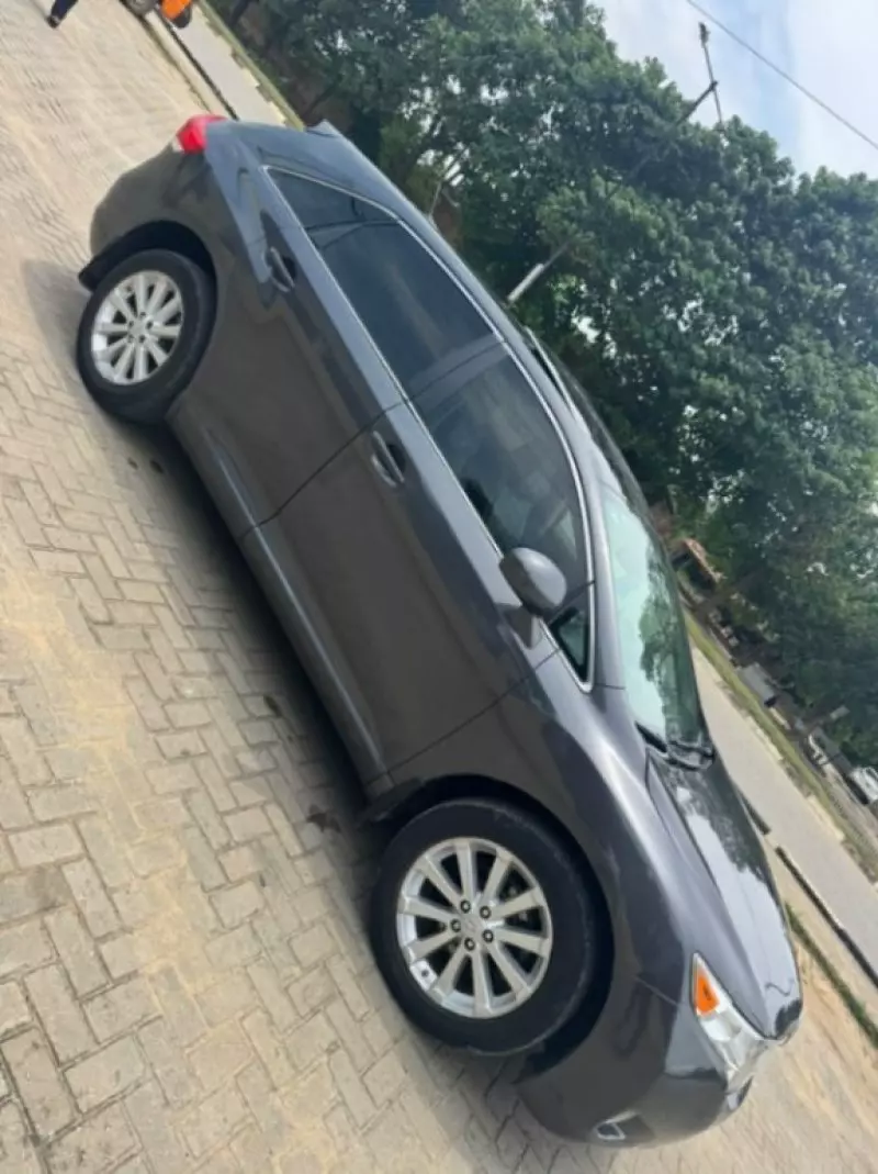 TOYOTA Venza - 2011