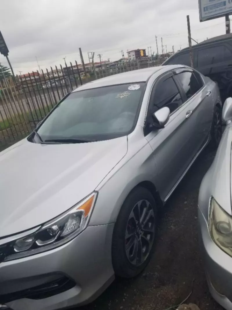 Honda Accord   - 2013