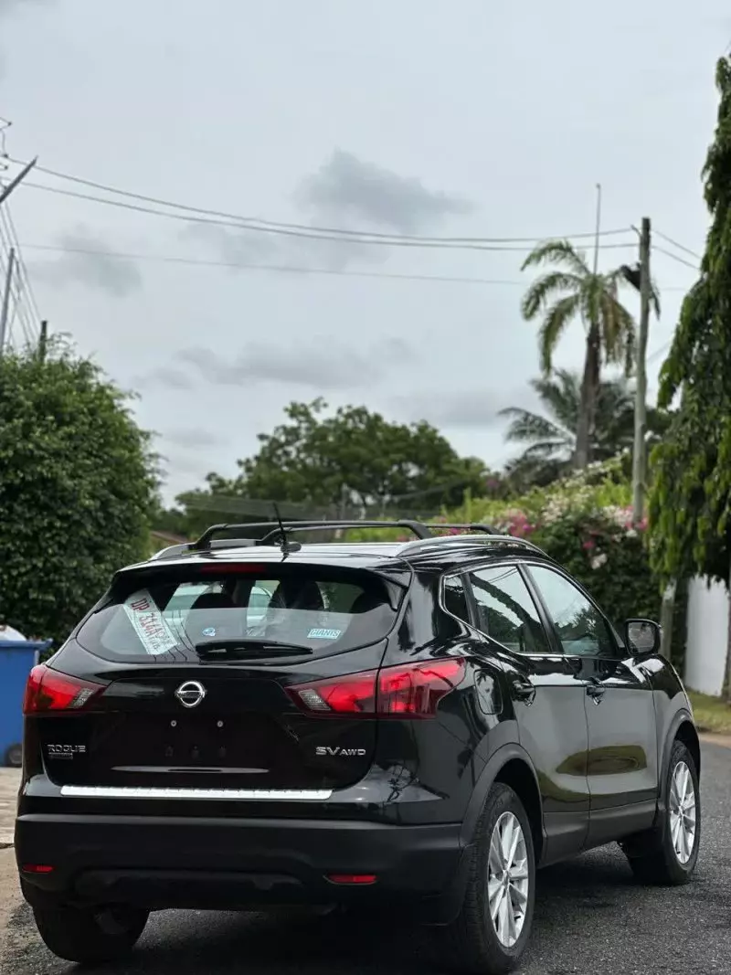 Nissan Rogue Sport   - 2018