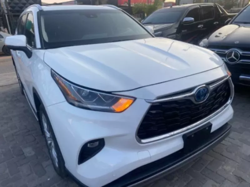 Toyota Highlander   - 2023