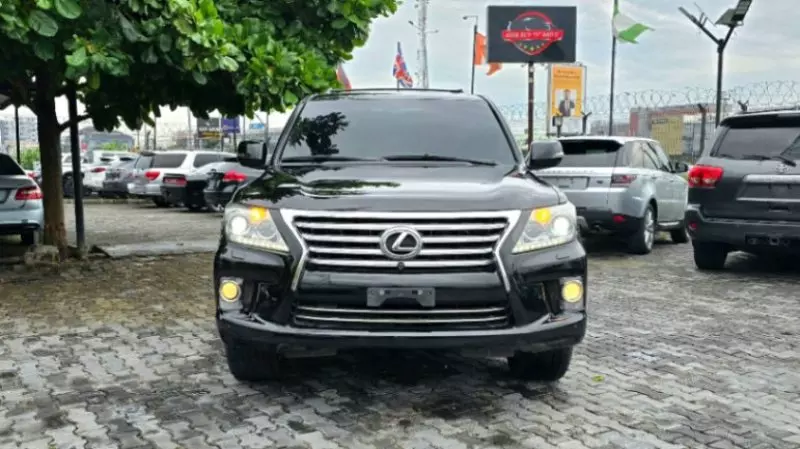 Lexus LX   - 2013