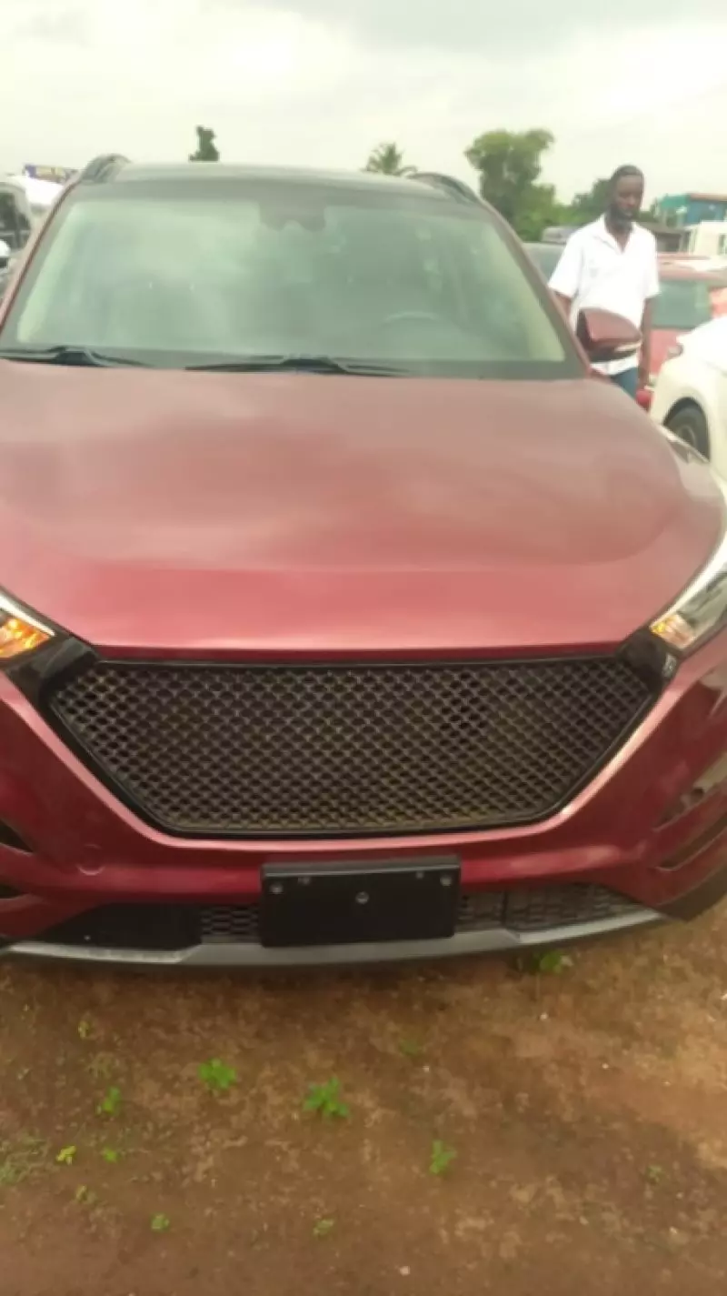 Hyundai Tucson   - 2021