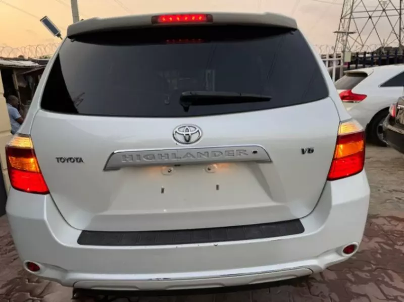 Toyota Highlander   - 2009