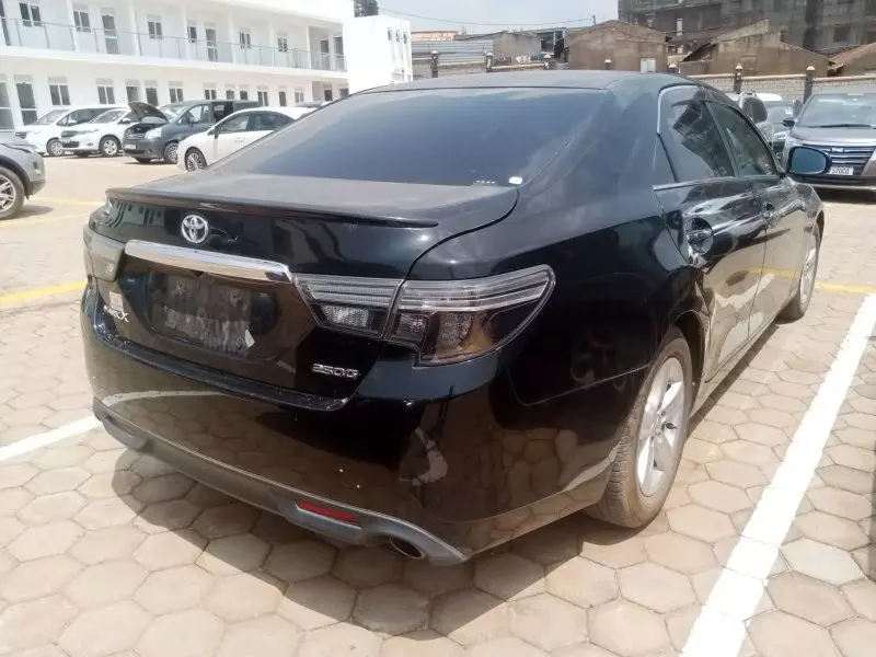 Toyota Mark X   - 2012