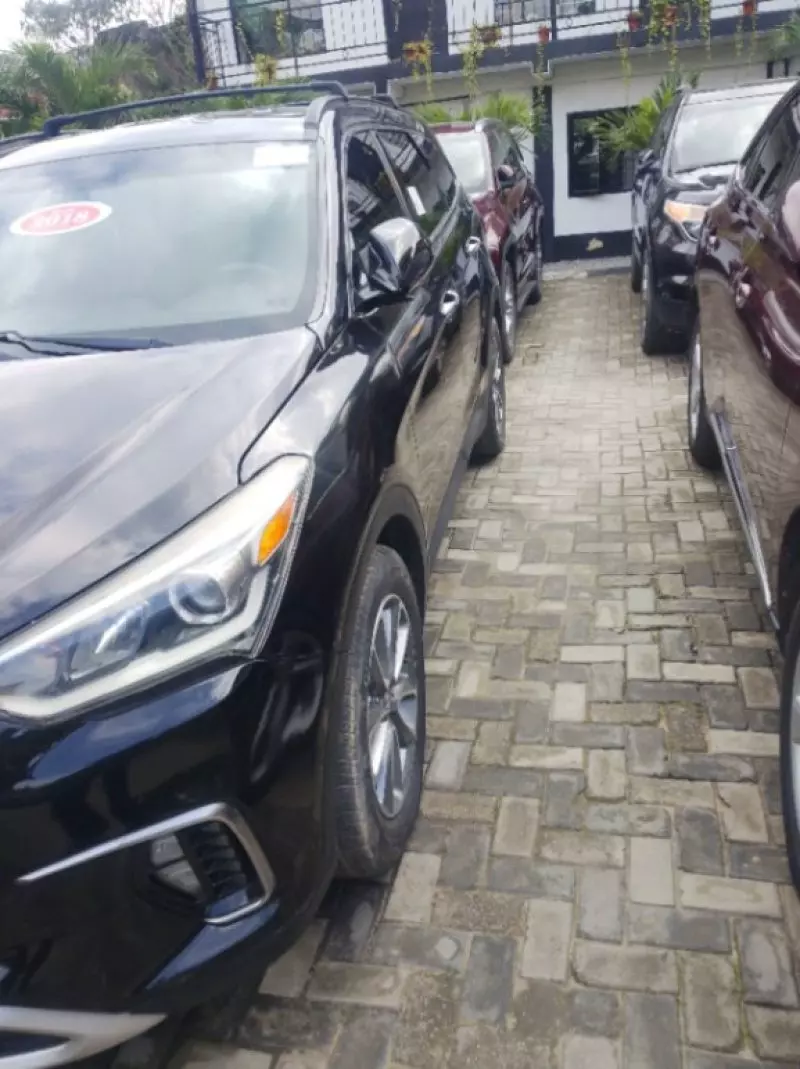 Hyundai Santa Fe   - 2018