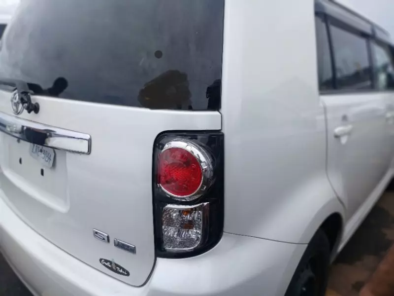 Toyota Rumion   - 2012