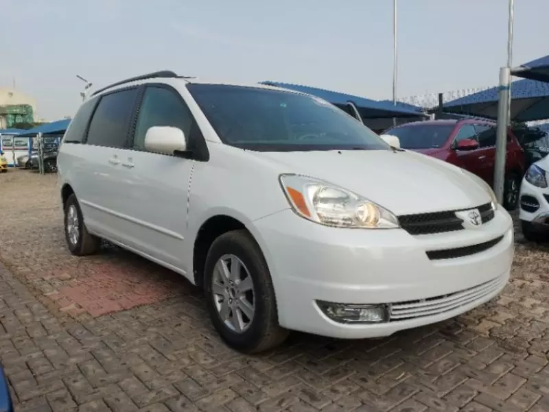 Toyota Sienna   - 2005