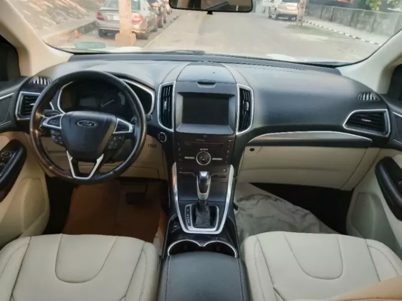 Ford Edge   - 2015
