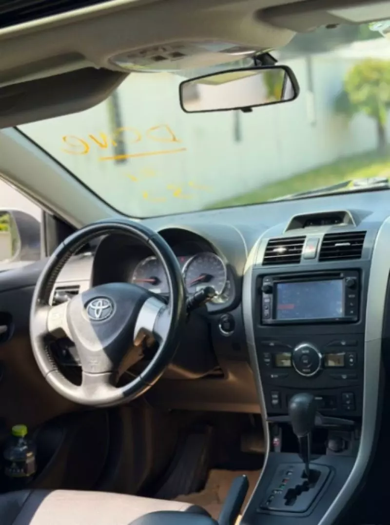 Toyota Corolla   - 2012