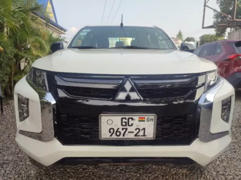 Mitsubishi L200   - 2021