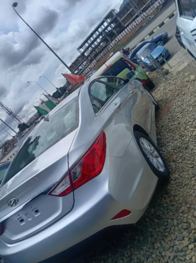 Hyundai Sonata - 2014