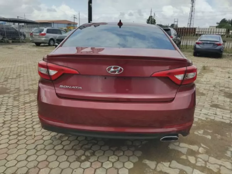 Hyundai Sonata   - 2015