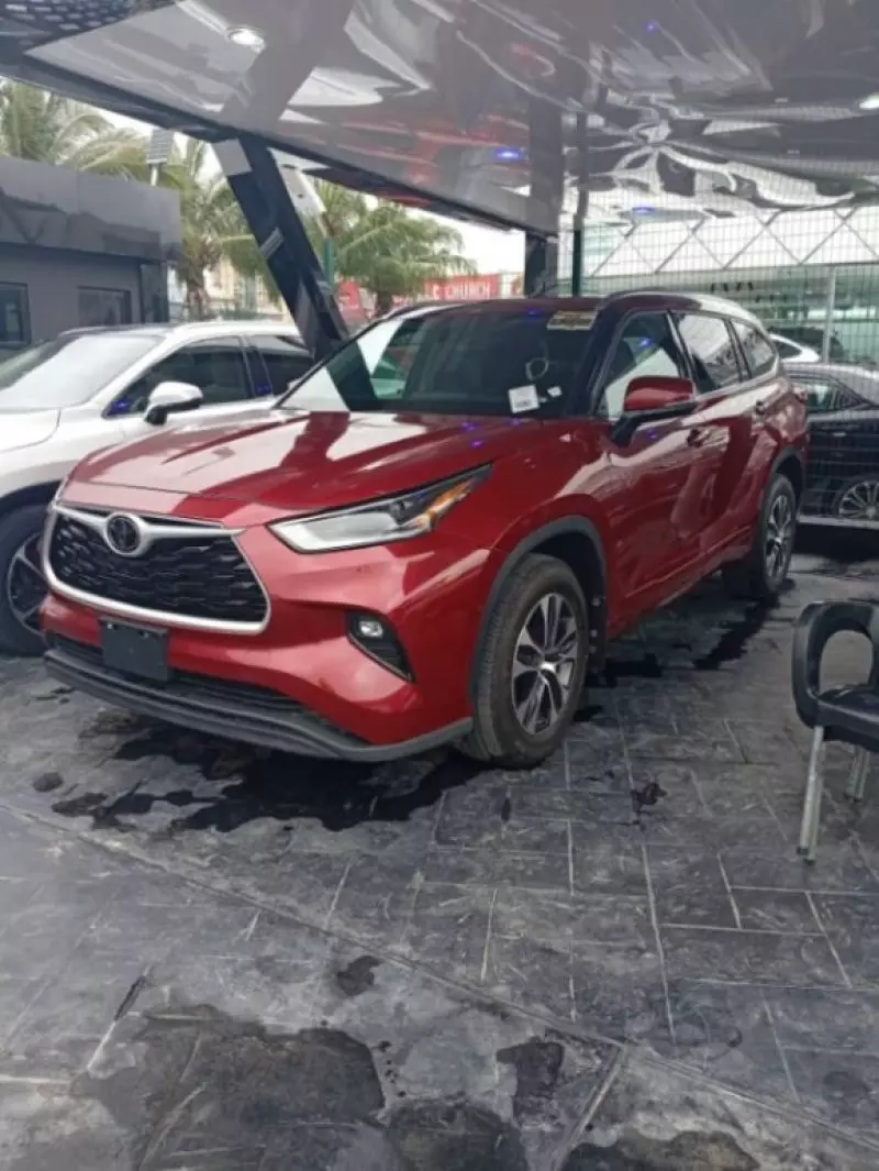 TOYOTA Highlander - 2021