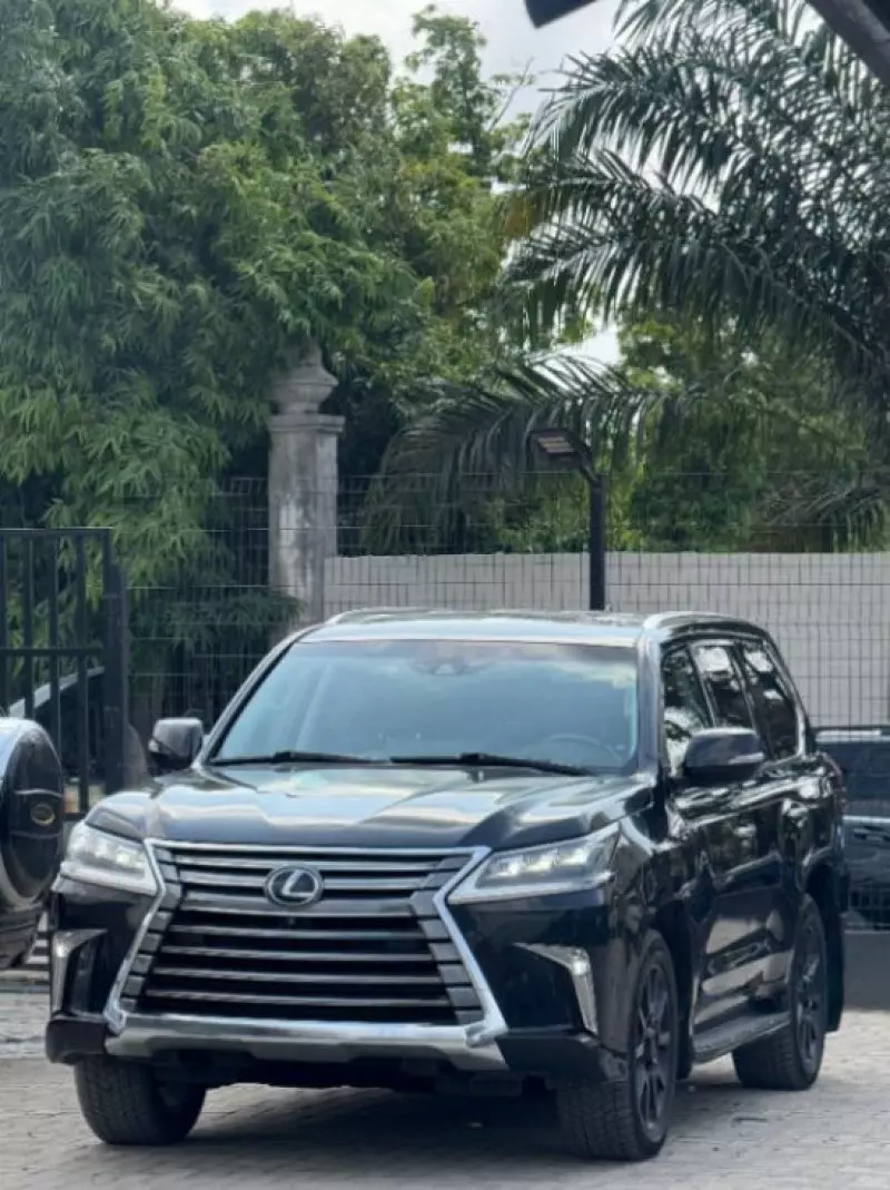 Lexus LX   - 2017