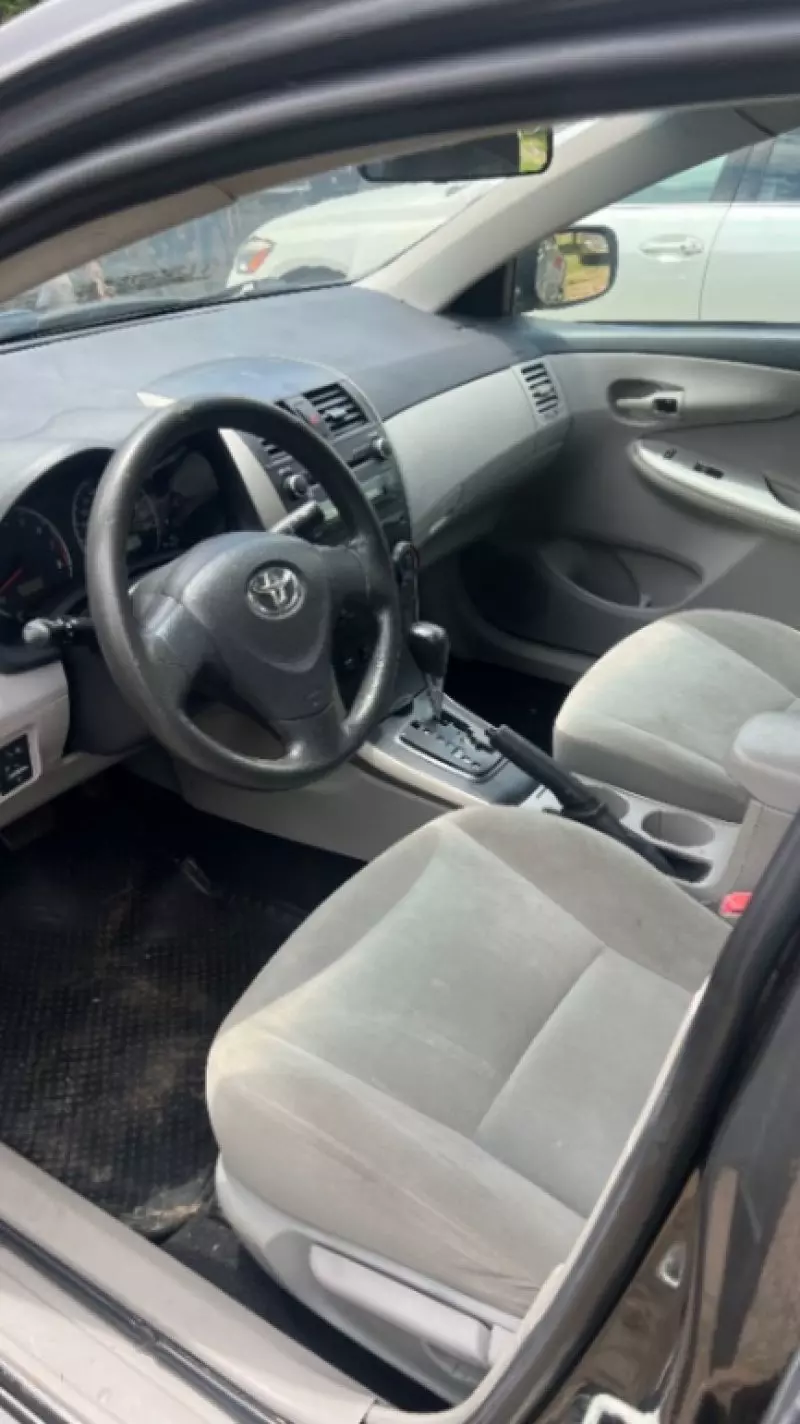 TOYOTA Corolla   - 2011