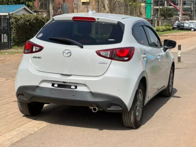 Mazda Demio   - 2019