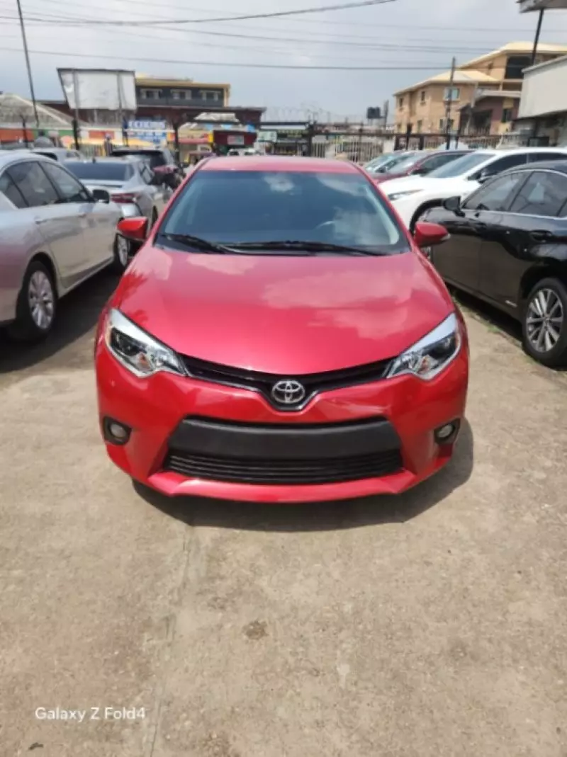 Toyota Corolla   - 2016