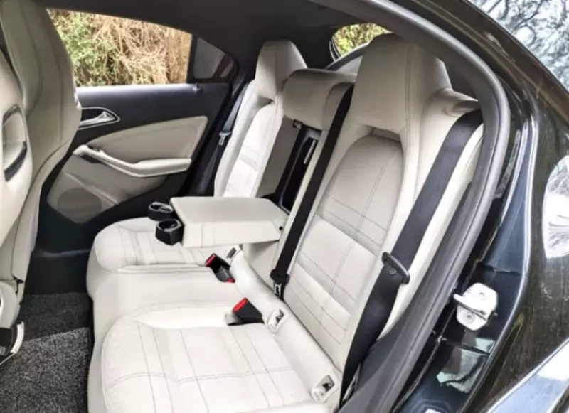 Mercedes-Benz A180   - 2014