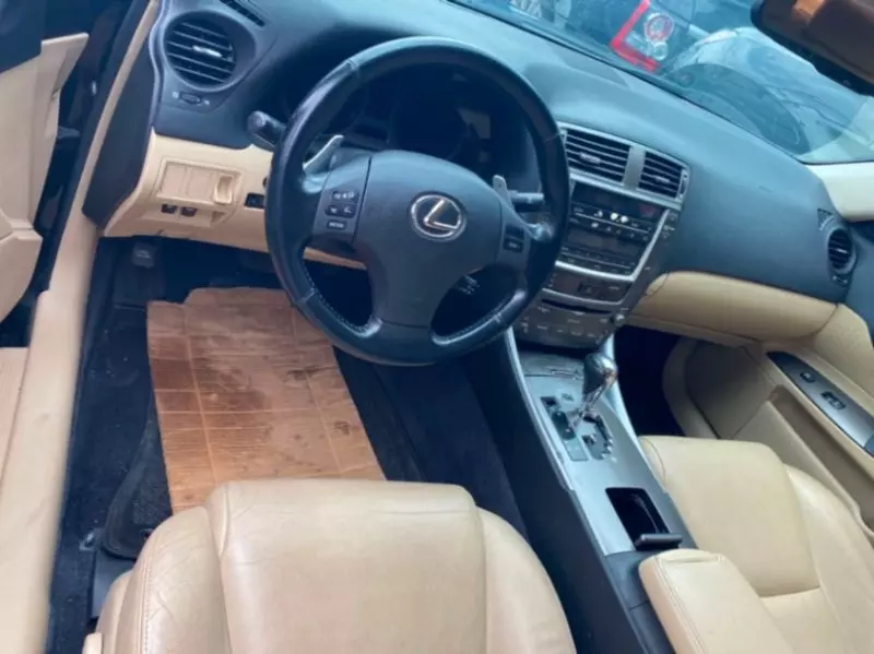 Lexus IS   - 2008