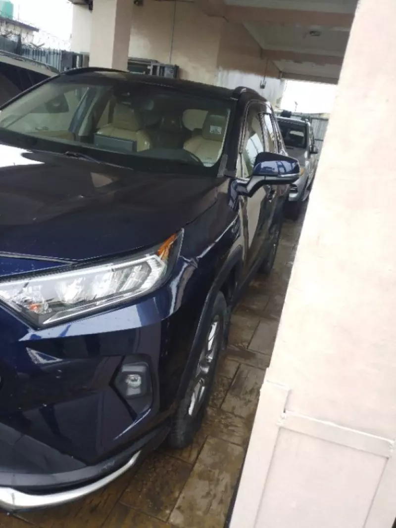 Toyota RAV4 - 2019