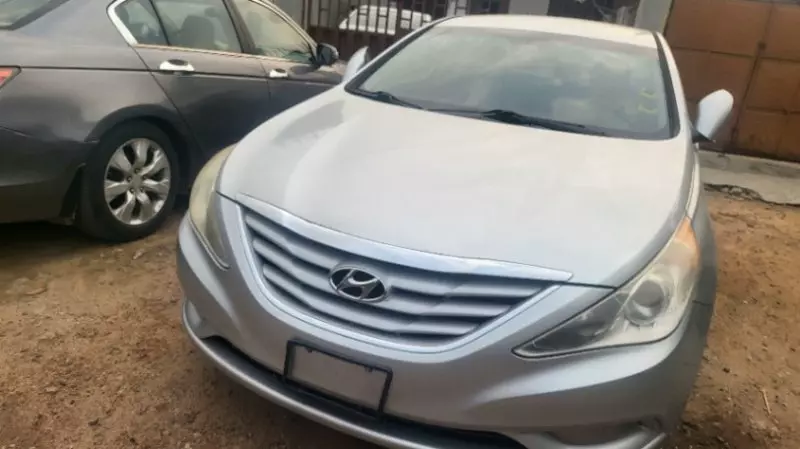 Hyundai Sonata   - 2013