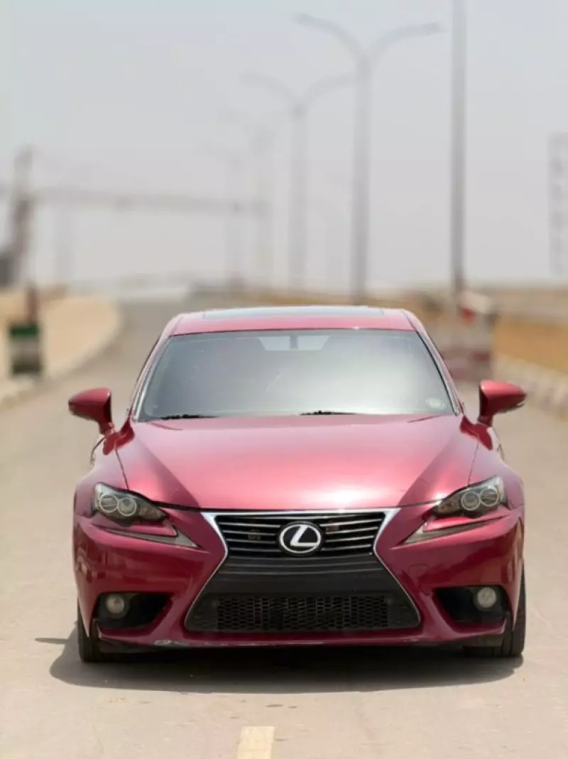 Lexus IS   - 2014