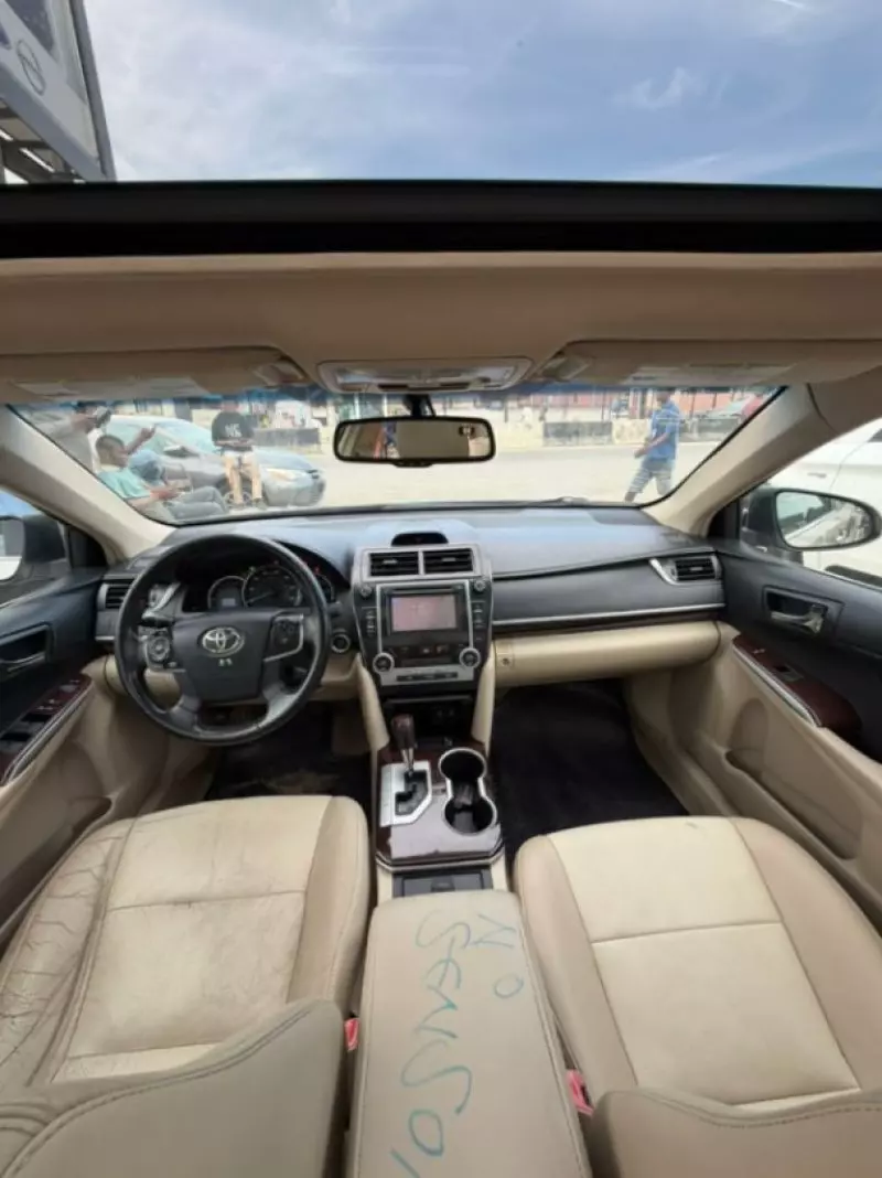 TOYOTA Camry - 2013