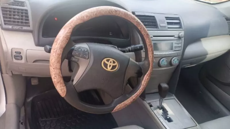 Toyota Camry - 2009