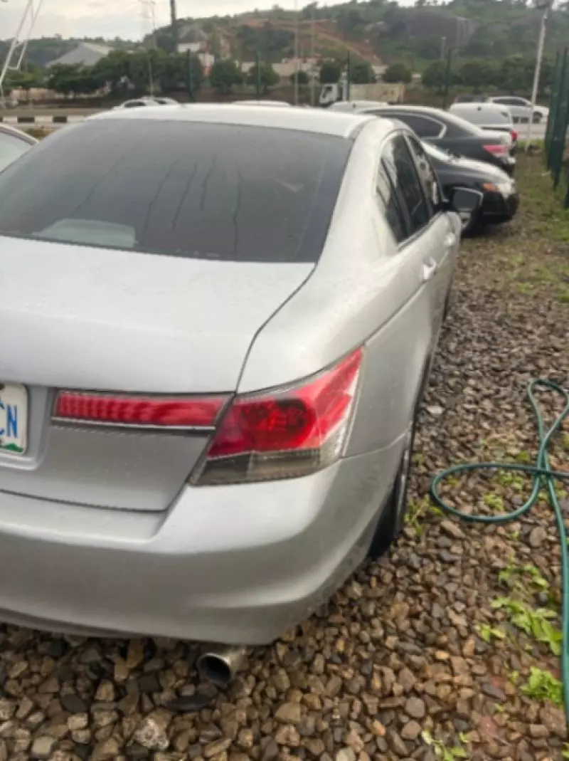 Honda Accord   - 2011