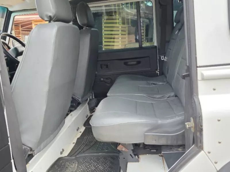 Land Rover Defender   - 2014