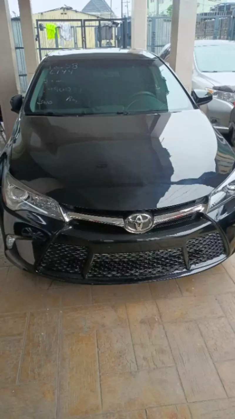 TOYOTA Camry   - 2015