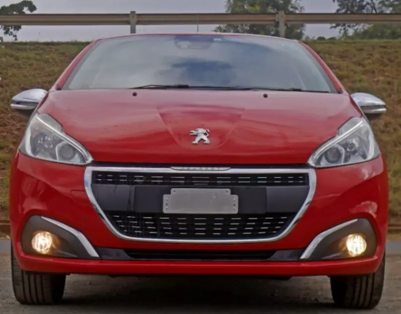Peugeot 208   - 2018