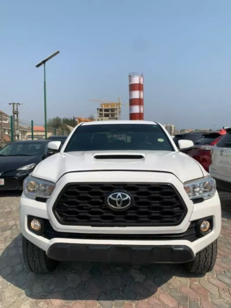 Toyota Tacoma   - 2023