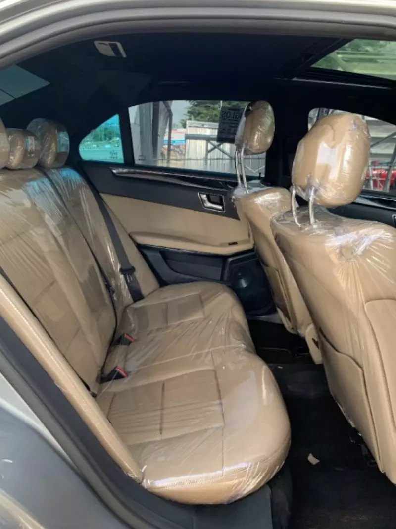 Mercedes-Benz E-Class - 2010