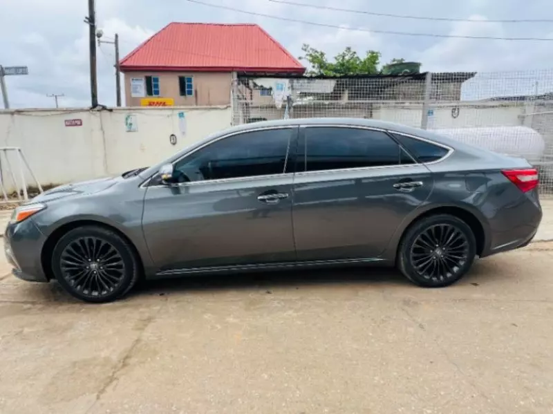 TOYOTA Avalon   - 2016