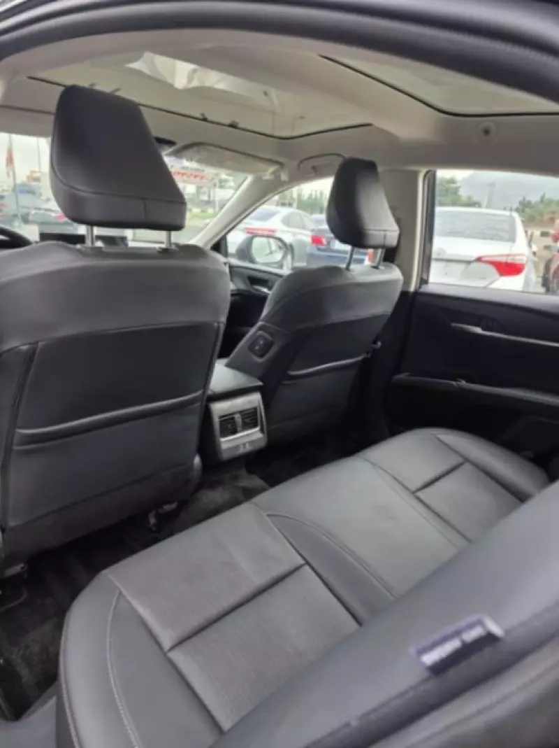 TOYOTA Camry   - 2025