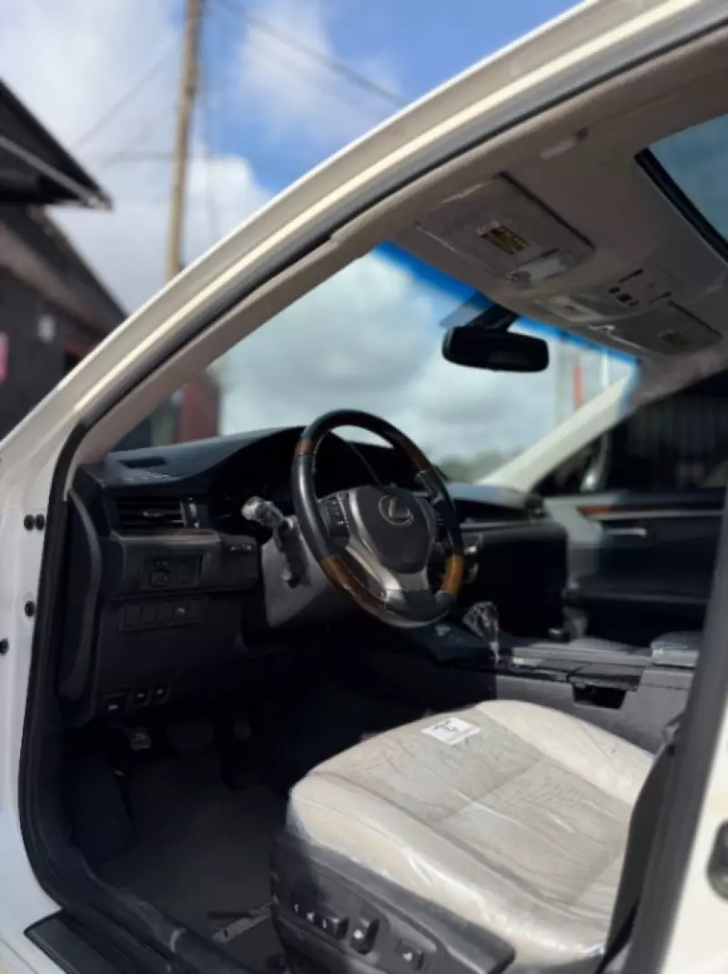 Lexus ES 350   - 2014