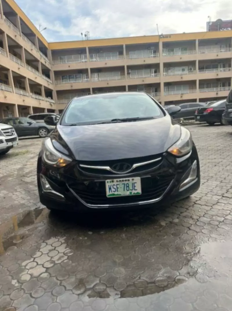 Hyundai Elantra   - 2014