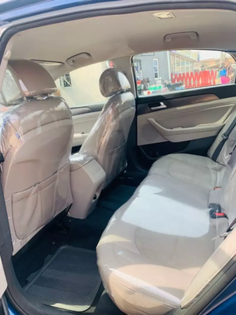 Hyundai Sonata   - 2015