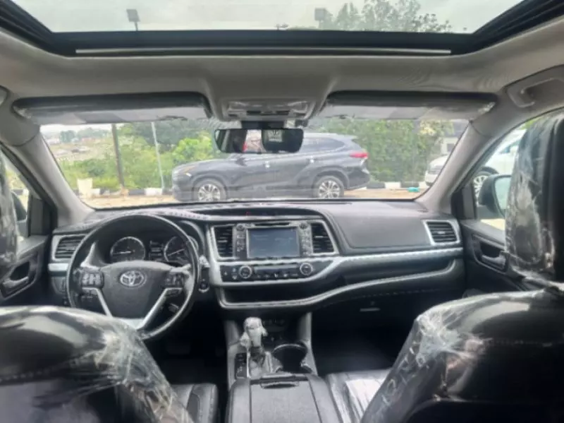 TOYOTA Highlander   - 2018